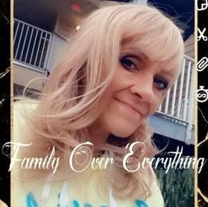 Meet your Posher, Lynnette d